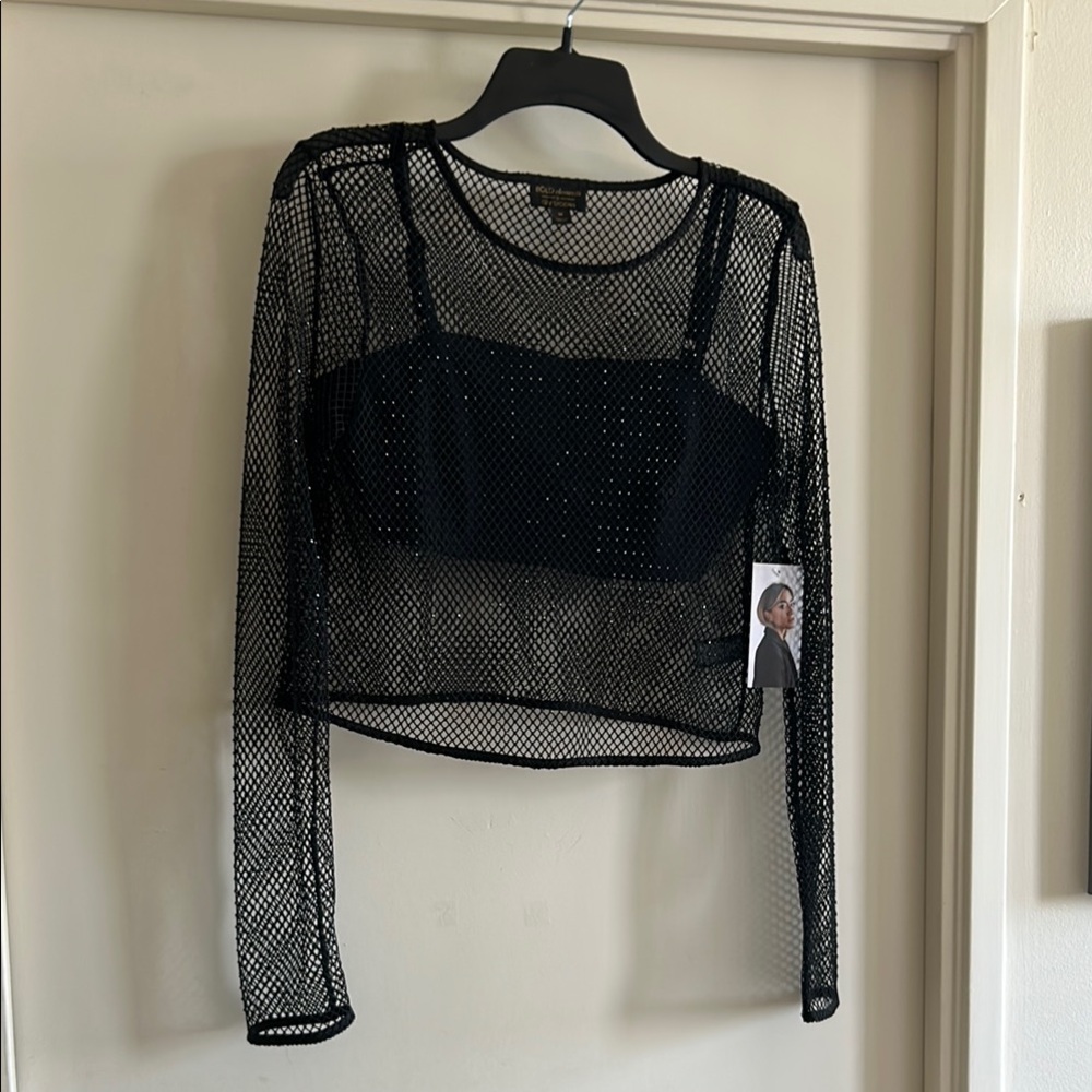 Bold Elements Black Fitted Crop Blouse - image 1